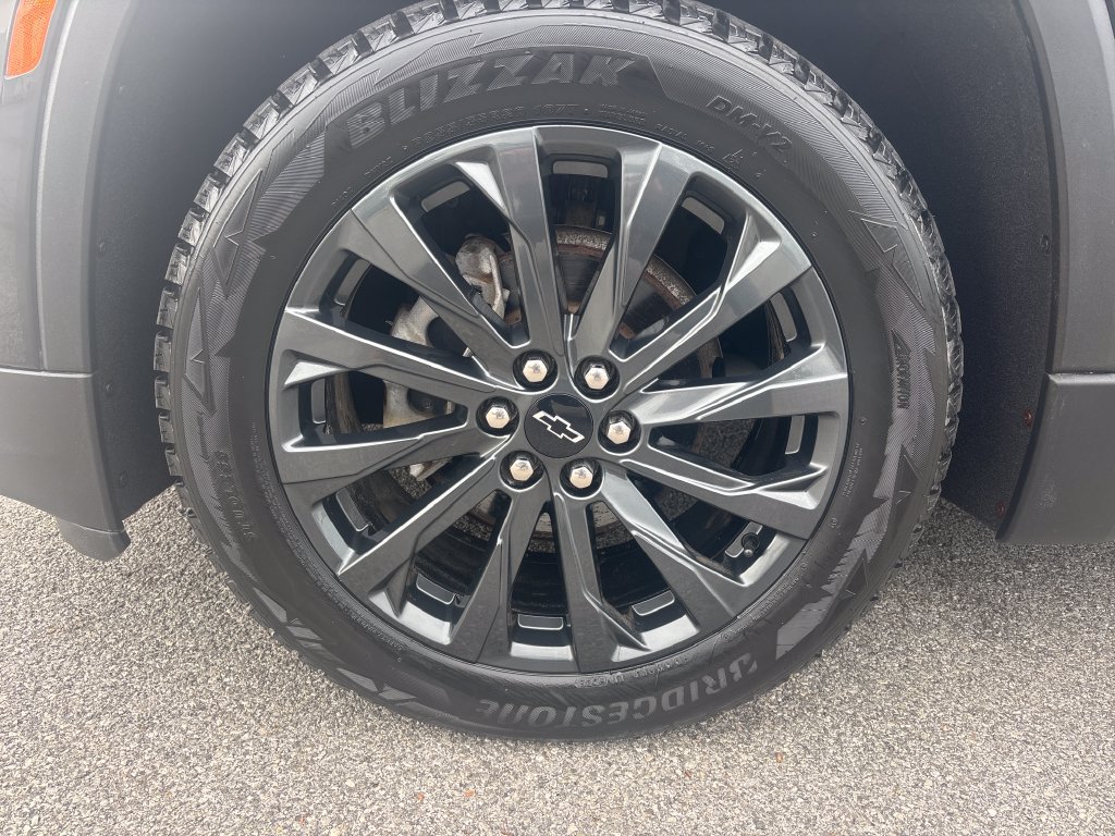 Used 2023 Chevrolet Traverse RS w/ LPO, Floor Liner Package AWD/4WD image 32