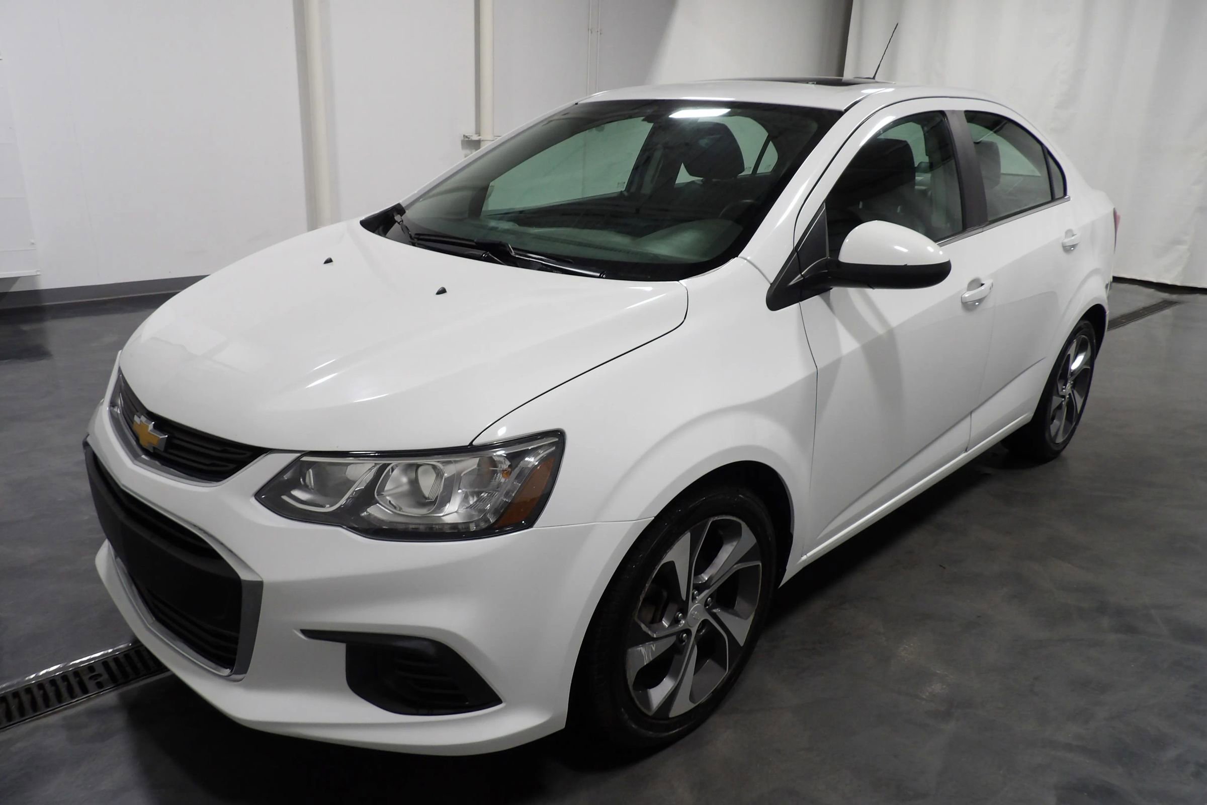 Used 2020 Chevrolet Sonic Premier image 3
