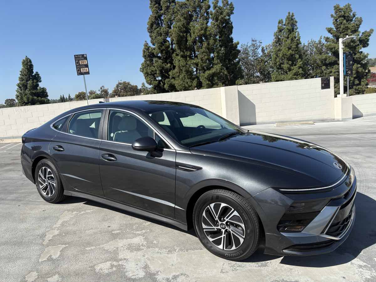 Used 2026 Hyundai Sonata Blue FWD image 45
