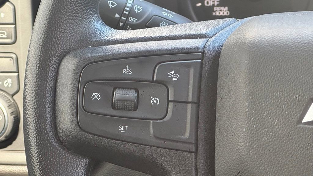 Used 2025 Chevrolet Silverado 1500 Custom image 15