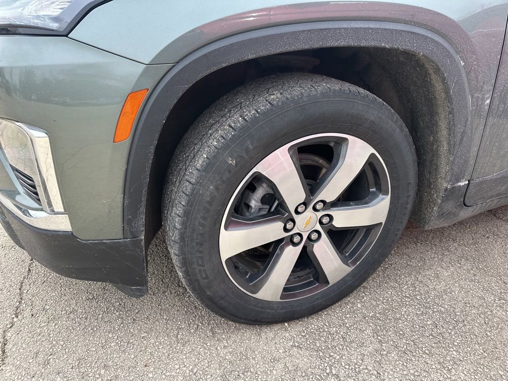 Used 2022 Chevrolet Traverse LT w/ LT Premium Package image 15