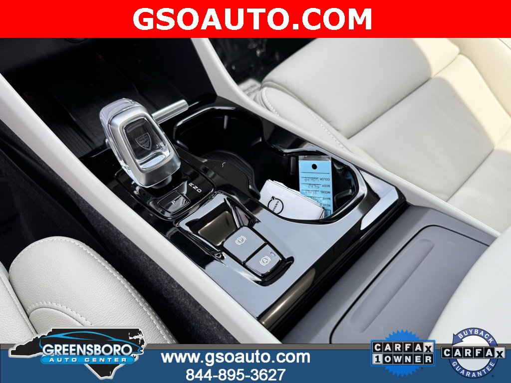 Used 2024 Volvo XC40 B5 Plus w/ Protection Package Premier image 32