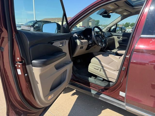 Used 2019 Honda Pilot Touring image 8