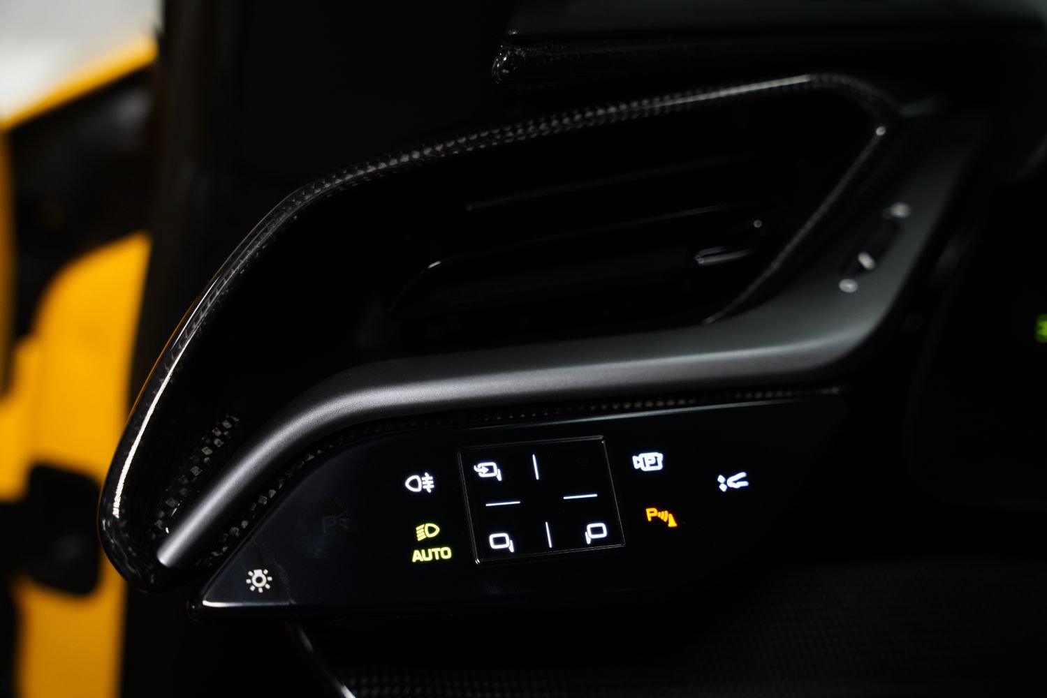Used 2023 Ferrari SF90 Stradale AWD/4WD image 49