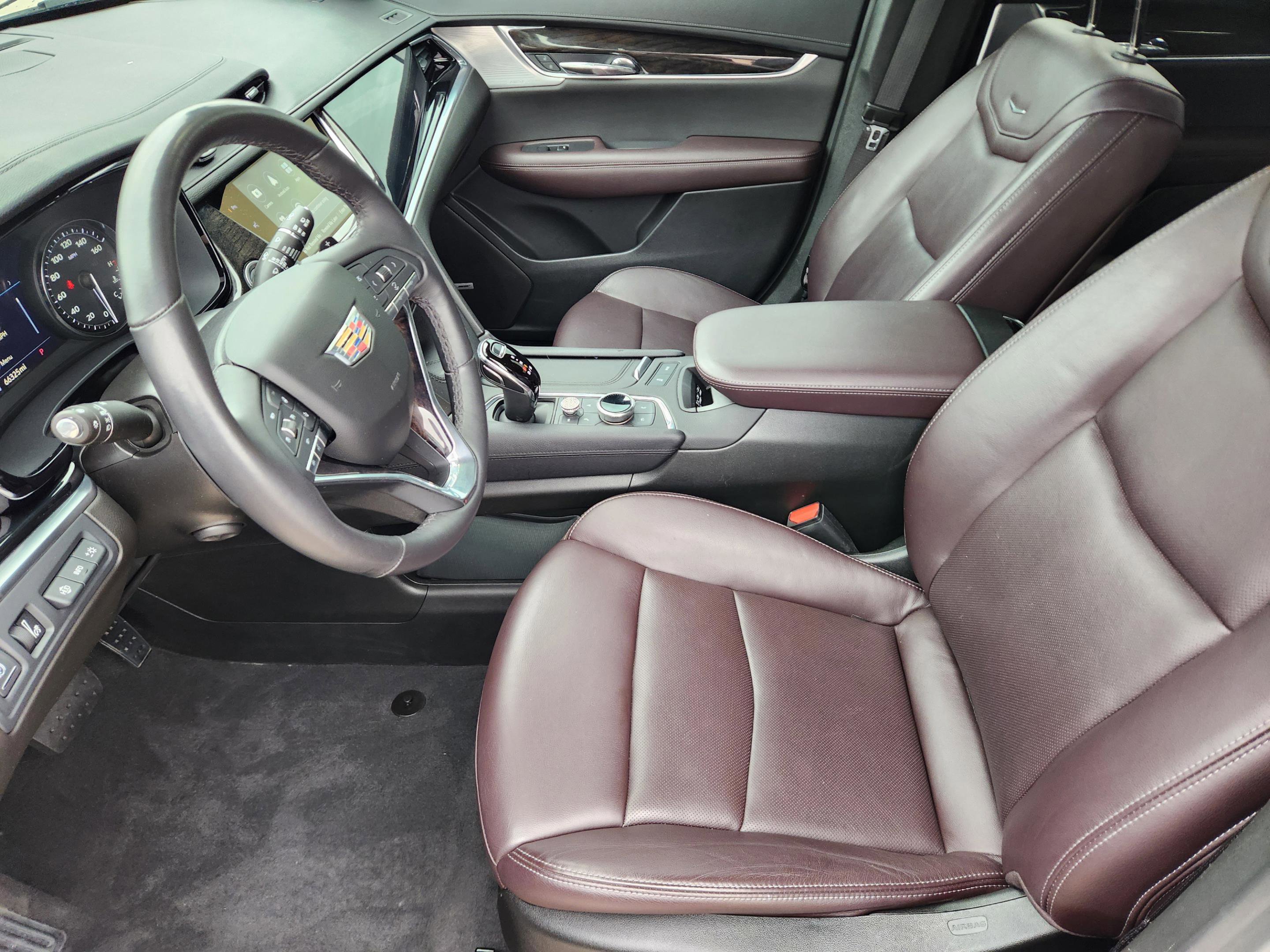Used 2023 Cadillac XT6 Premium Luxury w/ Technology Package image 10