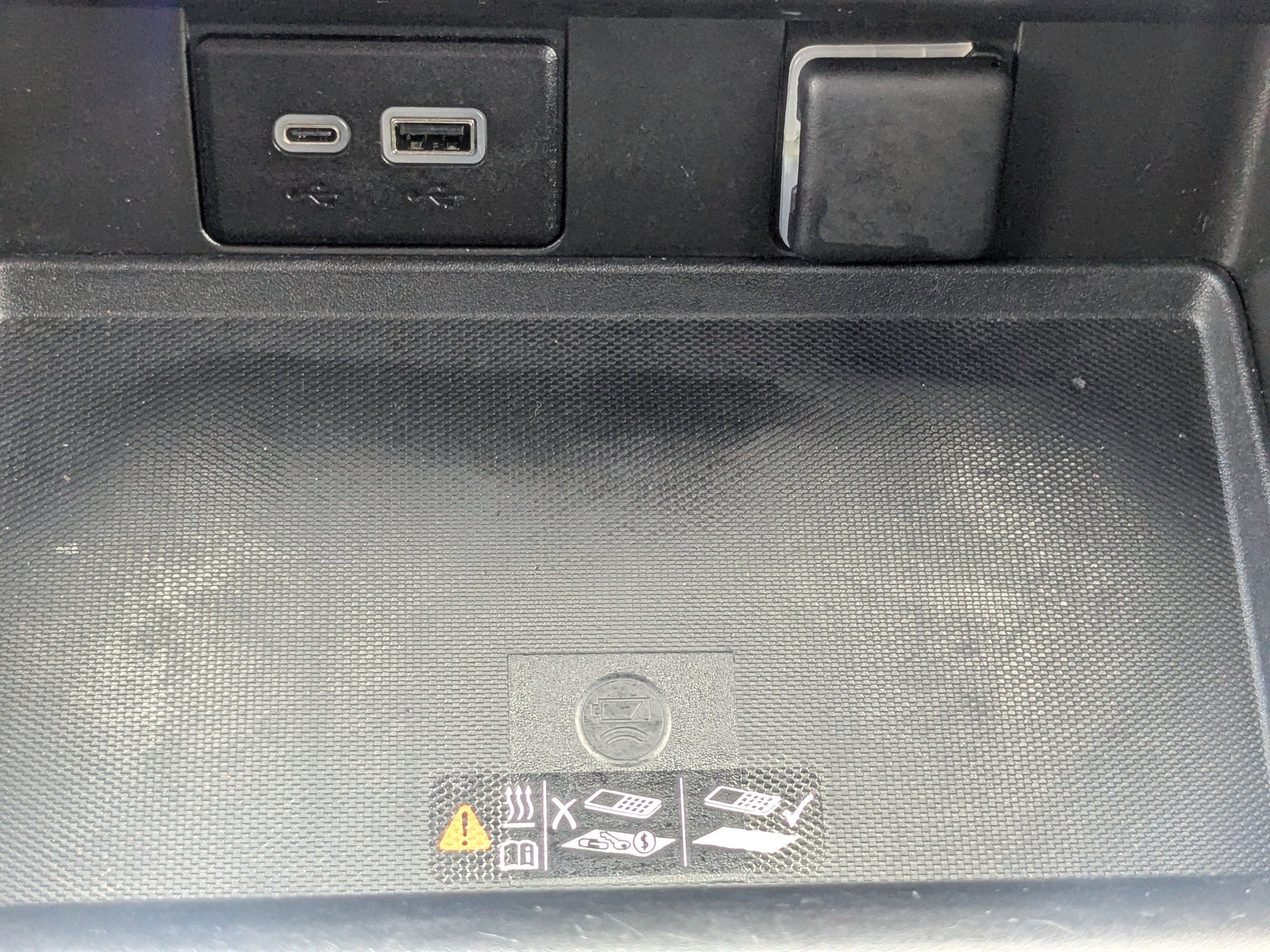 Used 2024 GMC Yukon SLT image 28