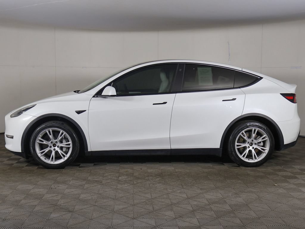 Used 2023 Tesla Model Y Long Range AWD/4WD image 16