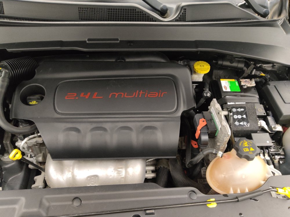 Used 2022 Jeep Compass Latitude FWD image 30