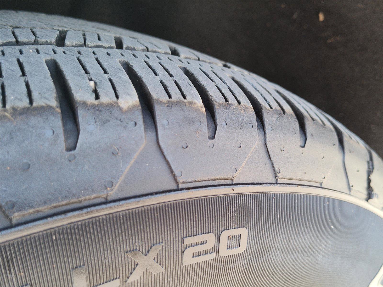 Used 2021 Chevrolet Tahoe Premier w/ Premium Package image 15