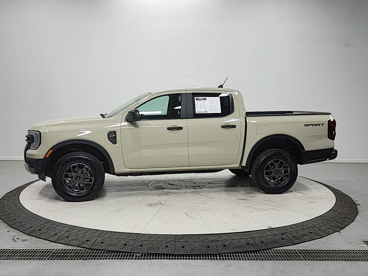 Used 2025 Ford Ranger XLT w/ Equipment Group 301A High image 4