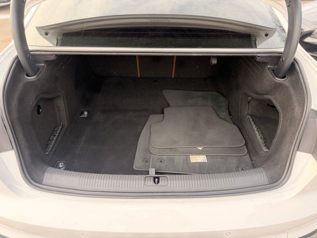 Used 2021 Audi A4 2.0T Premium w/ Convenience Package AWD/4WD image 29