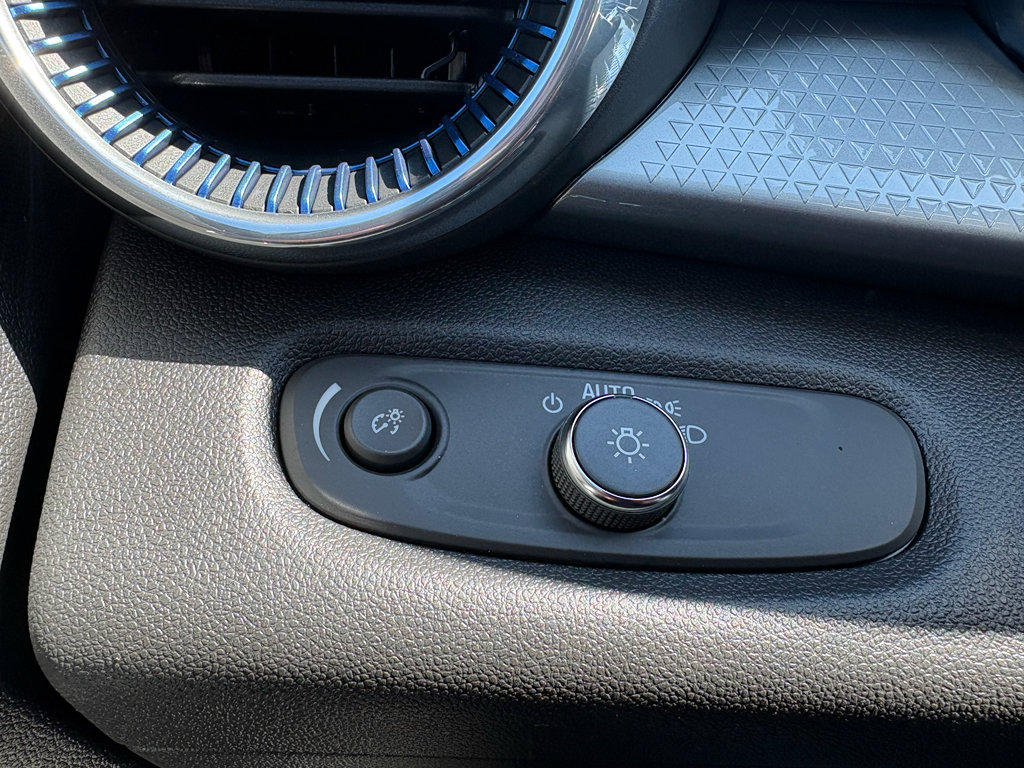 New 2026 Chevrolet Trax LT w/ Driver Confidence Package image 10