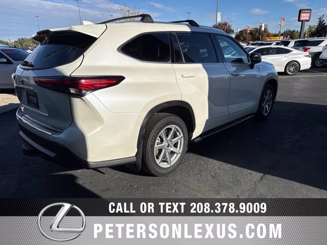 Used 2020 Toyota Highlander XLE AWD/4WD image 7