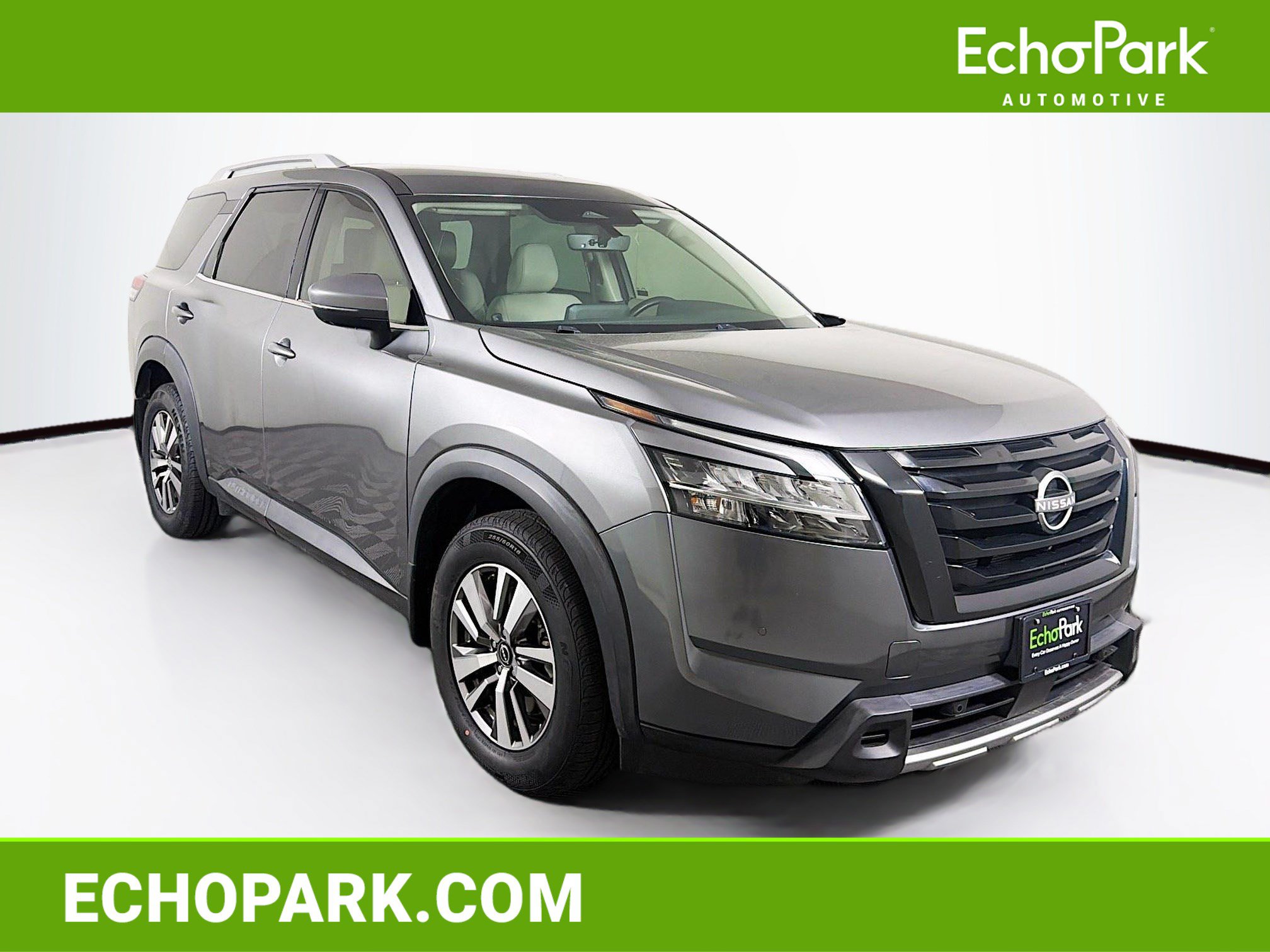 Used 2023 Nissan Pathfinder SL w/ Lighting Package (N92)