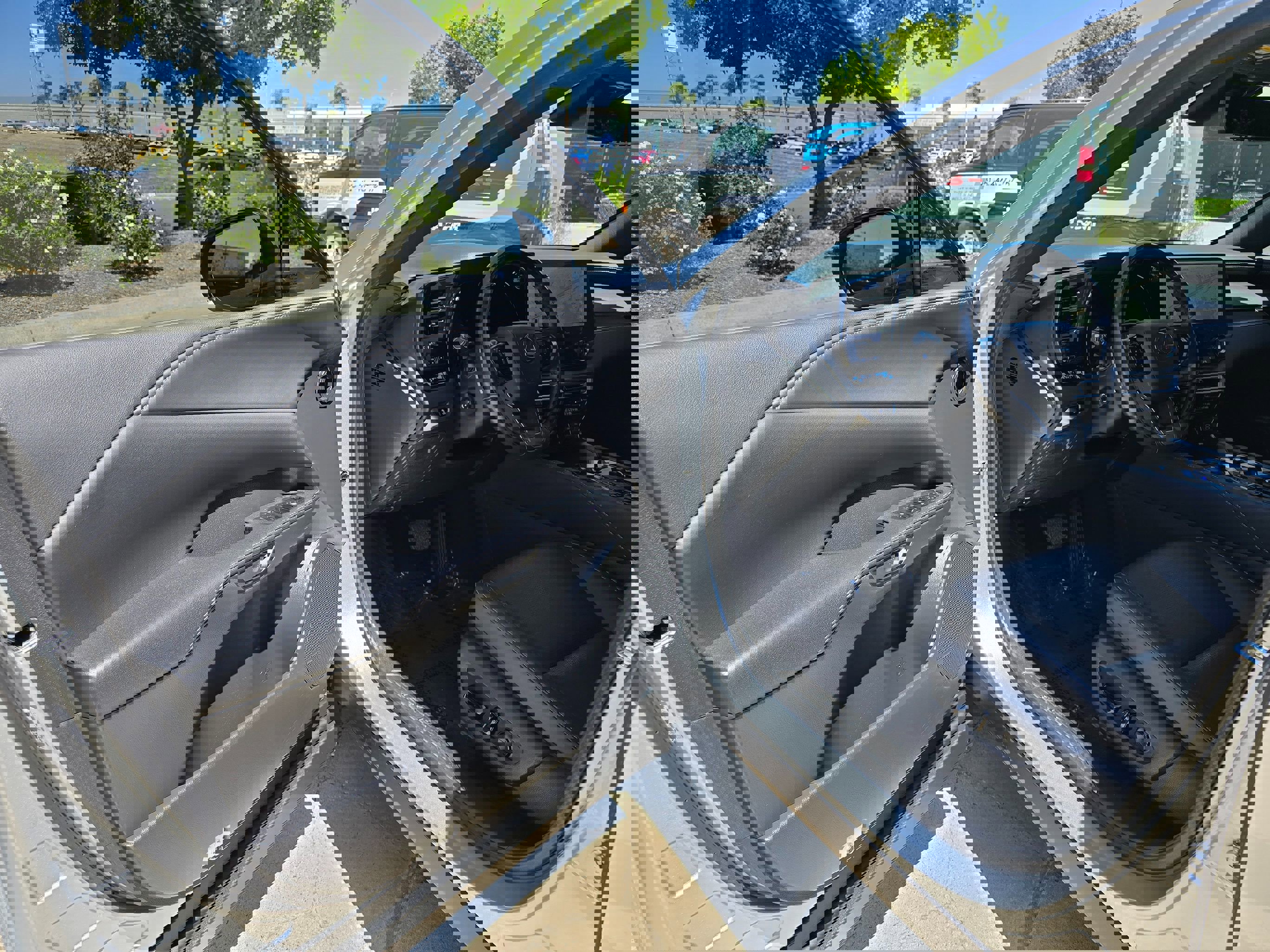 Used 2024 Lexus RX 350 w/ Convenience Package image 17