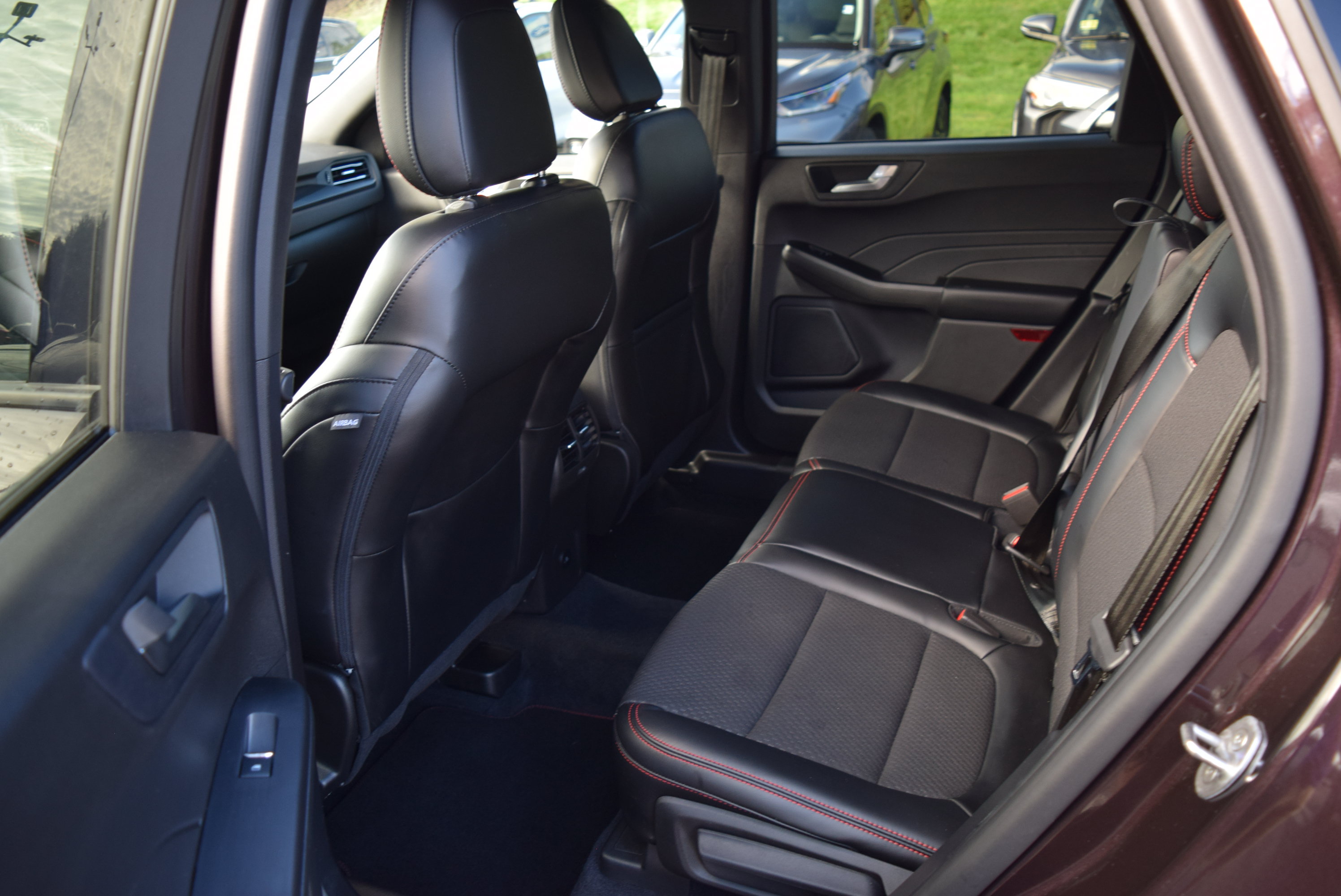 Used 2023 Ford Escape ST-Line Select w/ Tech Pack #1 AWD/4WD image 8
