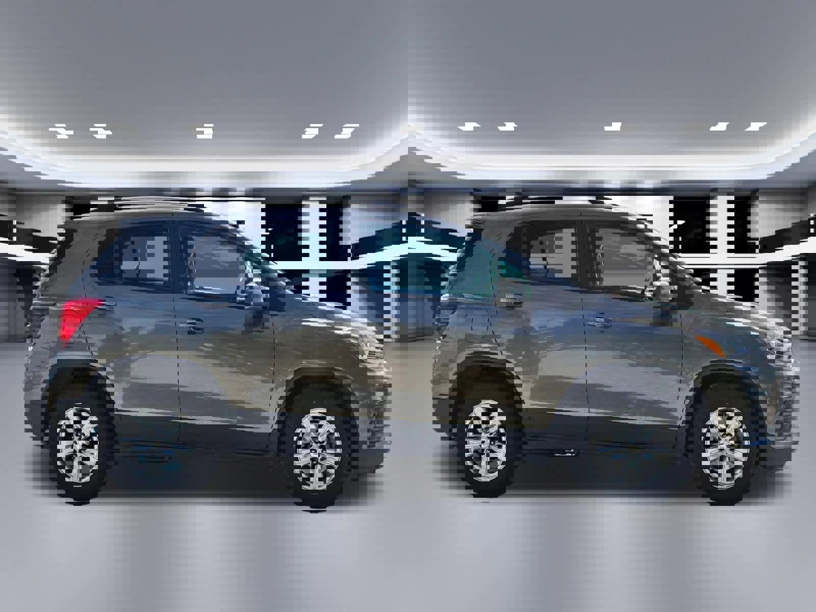 Used 2021 Chevrolet Trax LT w/ Driver Confidence Package image 6