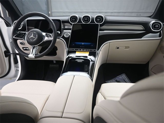 New 2025 Mercedes-Benz GLC 300 image 27