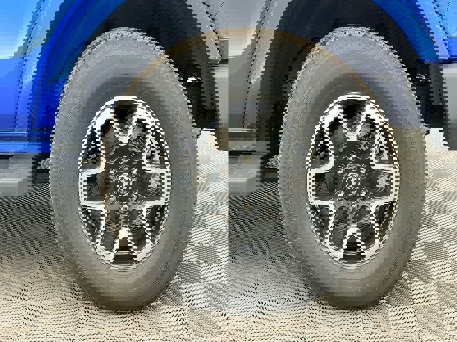 Used 2024 Ford Bronco Outer Banks image 13