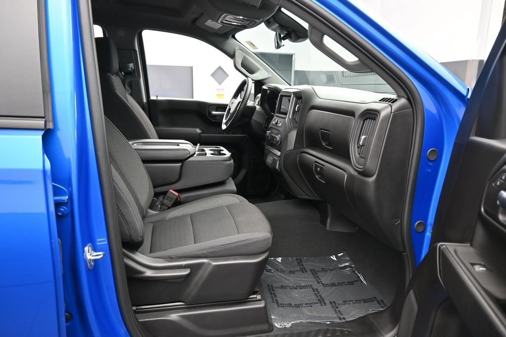 Used 2025 Chevrolet Silverado 1500 Custom w/ Turbomax Blackout Package RWD image 36