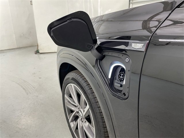 New 2026 Cadillac Vistiq Sport w/ LPO, Floor Liner Package image 28