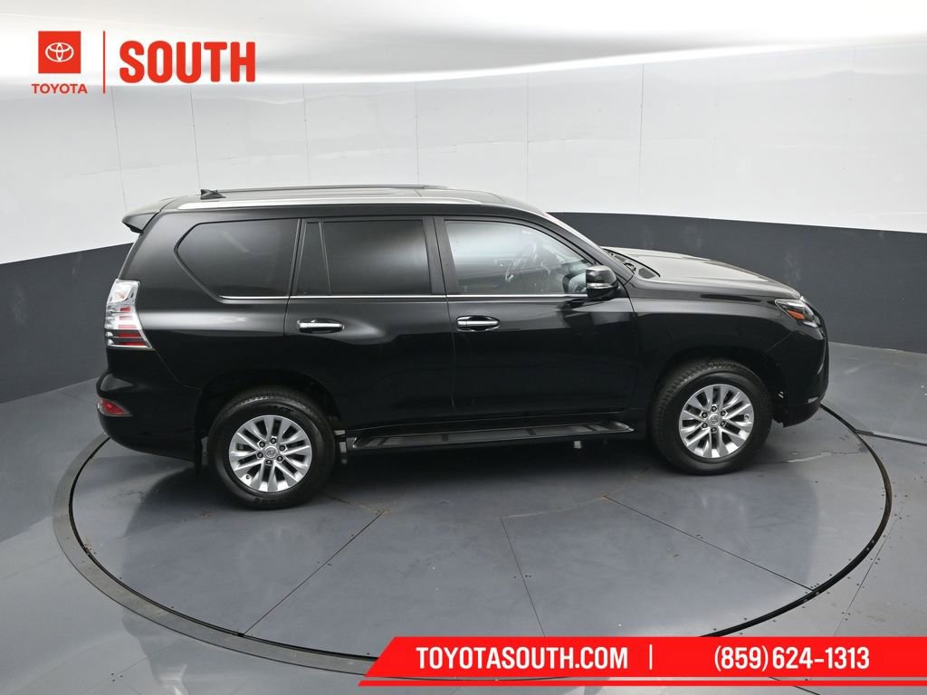 Used 2023 Lexus GX 460 Premium w/ Premium Package image 55
