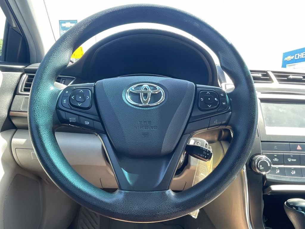 Used 2017 Toyota Camry LE FWD image 21