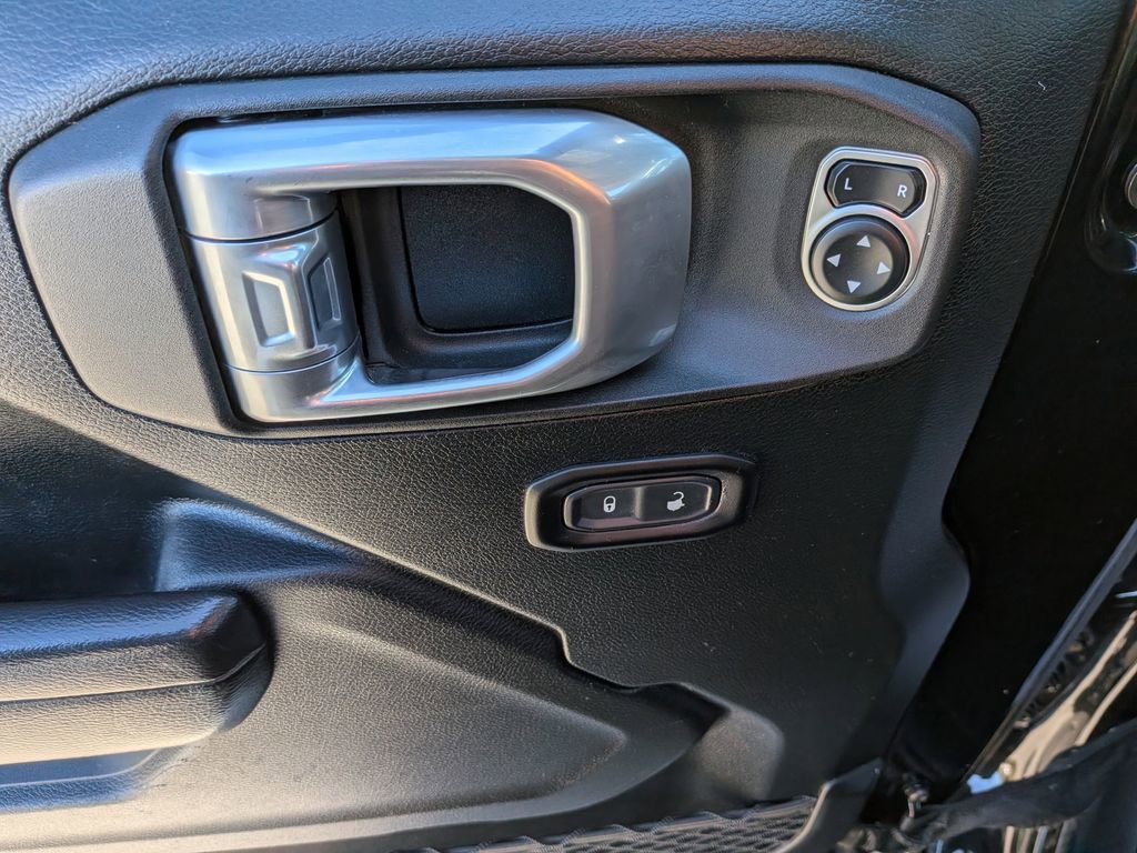 Used 2021 Jeep Wrangler Unlimited Sport image 15