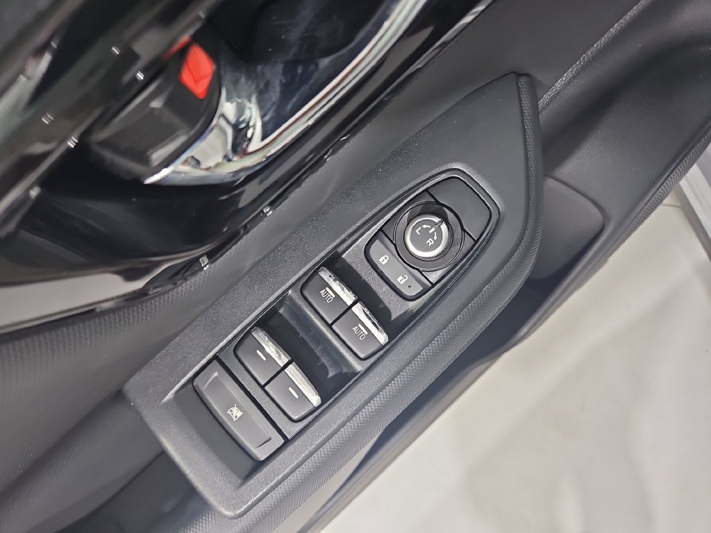 Used 2025 Subaru Forester Limited AWD/4WD image 13