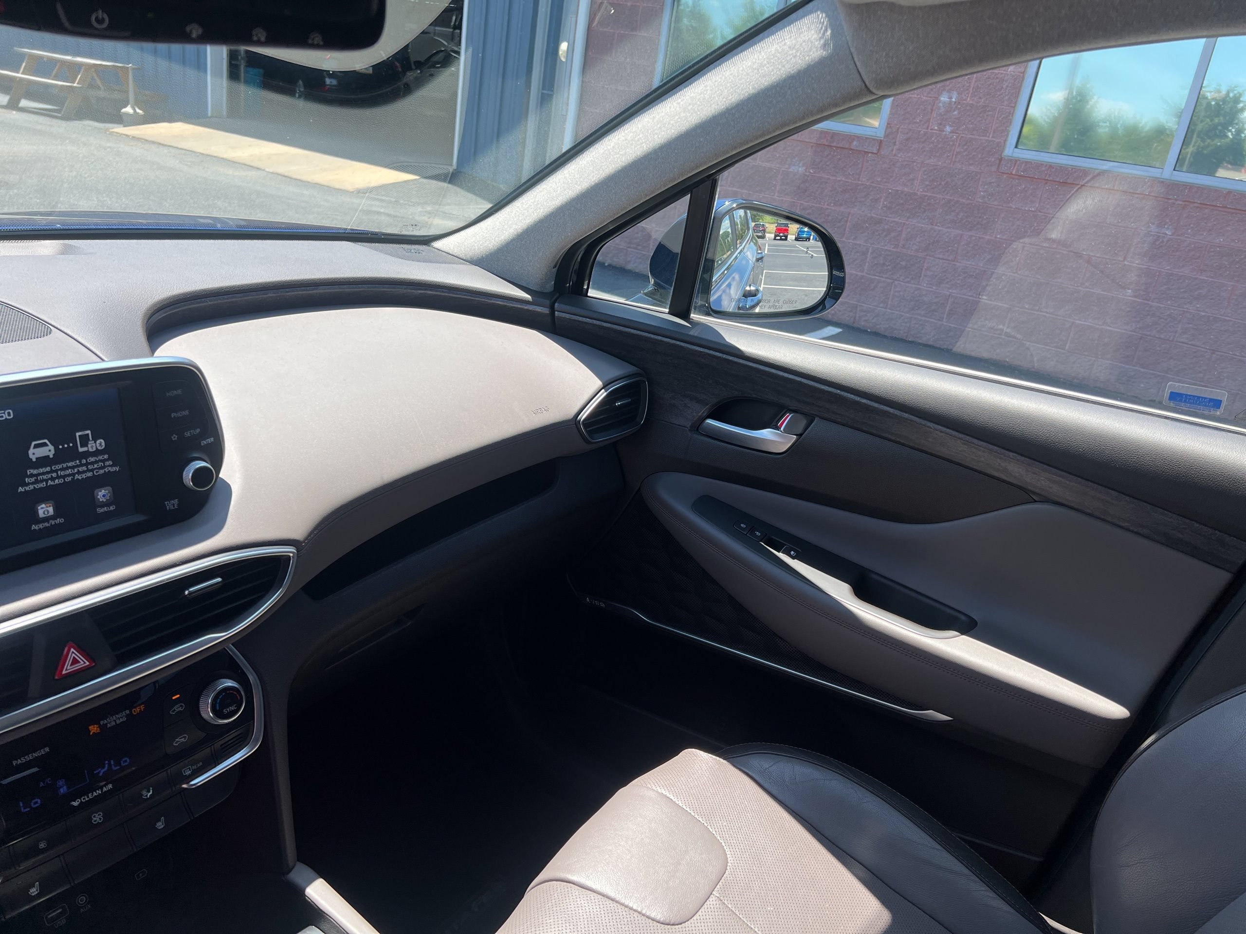 Used 2019 Hyundai Santa Fe Limited AWD/4WD image 12