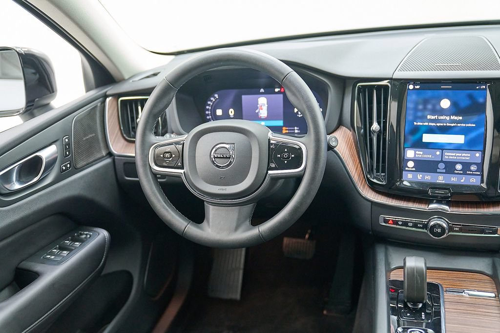 Certified 2024 Volvo XC60 T8 Plus AWD/4WD image 26