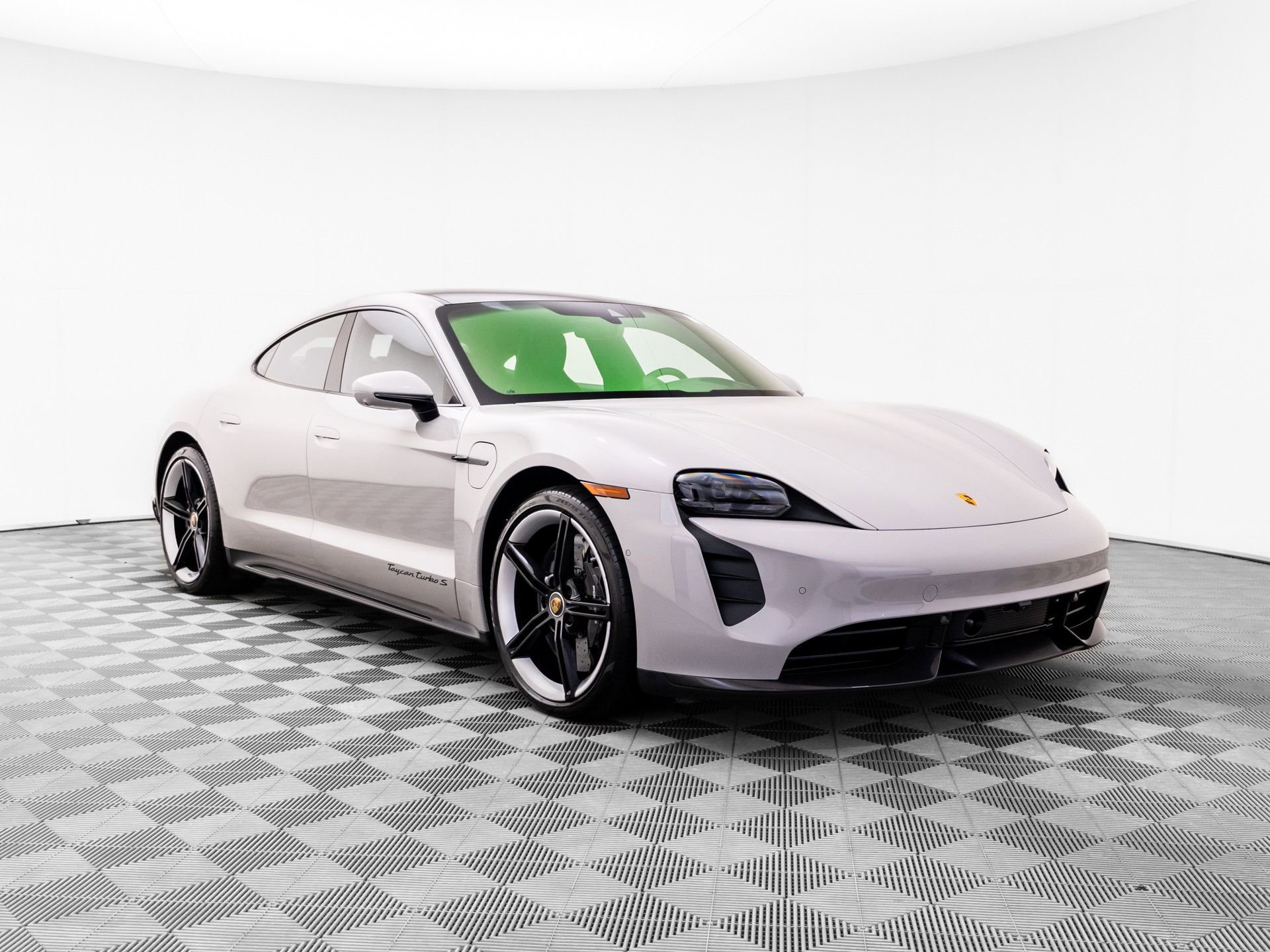 Used 2022 Porsche Taycan Turbo S AWD/4WD image 6