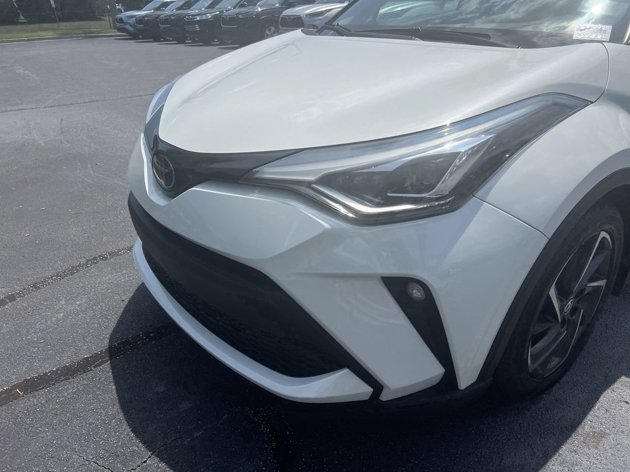 Used 2021 Toyota C-HR Limited FWD image 6