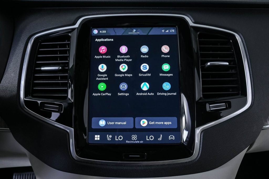 Certified 2024 Volvo XC90 B5 Plus w/ Protection Package Premier AWD/4WD image 15
