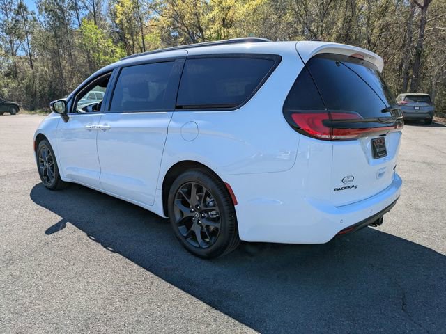 New 2026 Chrysler Pacifica Limited image 6