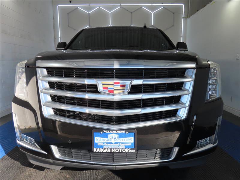 Used 2020 Cadillac Escalade Luxury AWD/4WD image 3