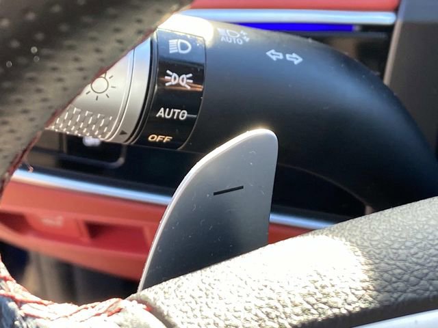 Used 2023 Genesis GV70 2.5T w/ Sport Prestige Package image 18