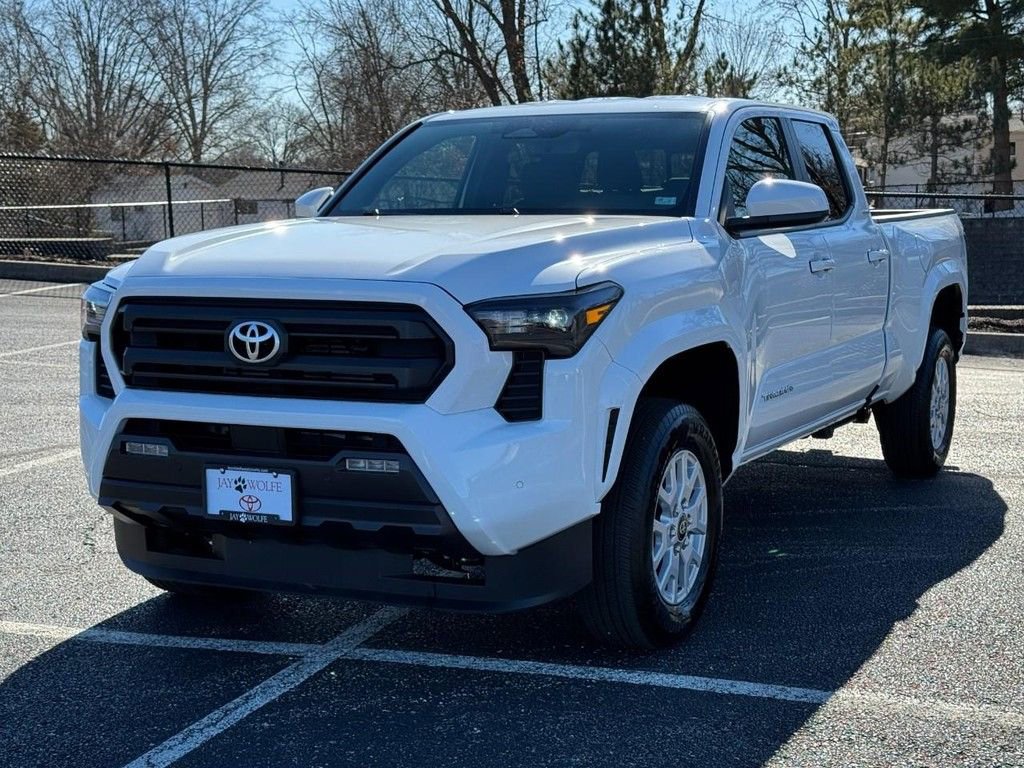 Certified 2025 Toyota Tacoma SR5 image 10