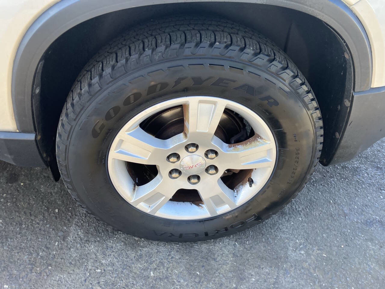 Used 2010 GMC Acadia SL image 14