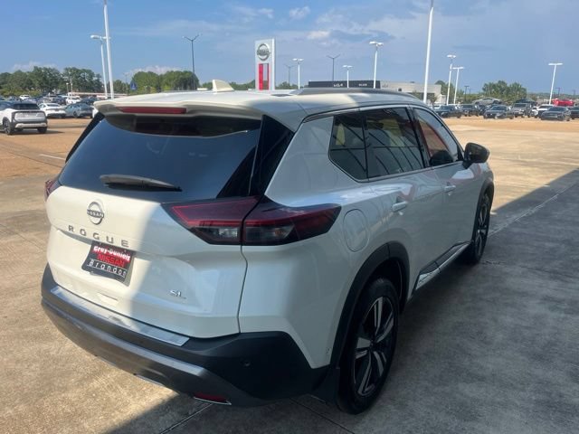 Used 2023 Nissan Rogue SL w/ SL Premium Package FWD image 4