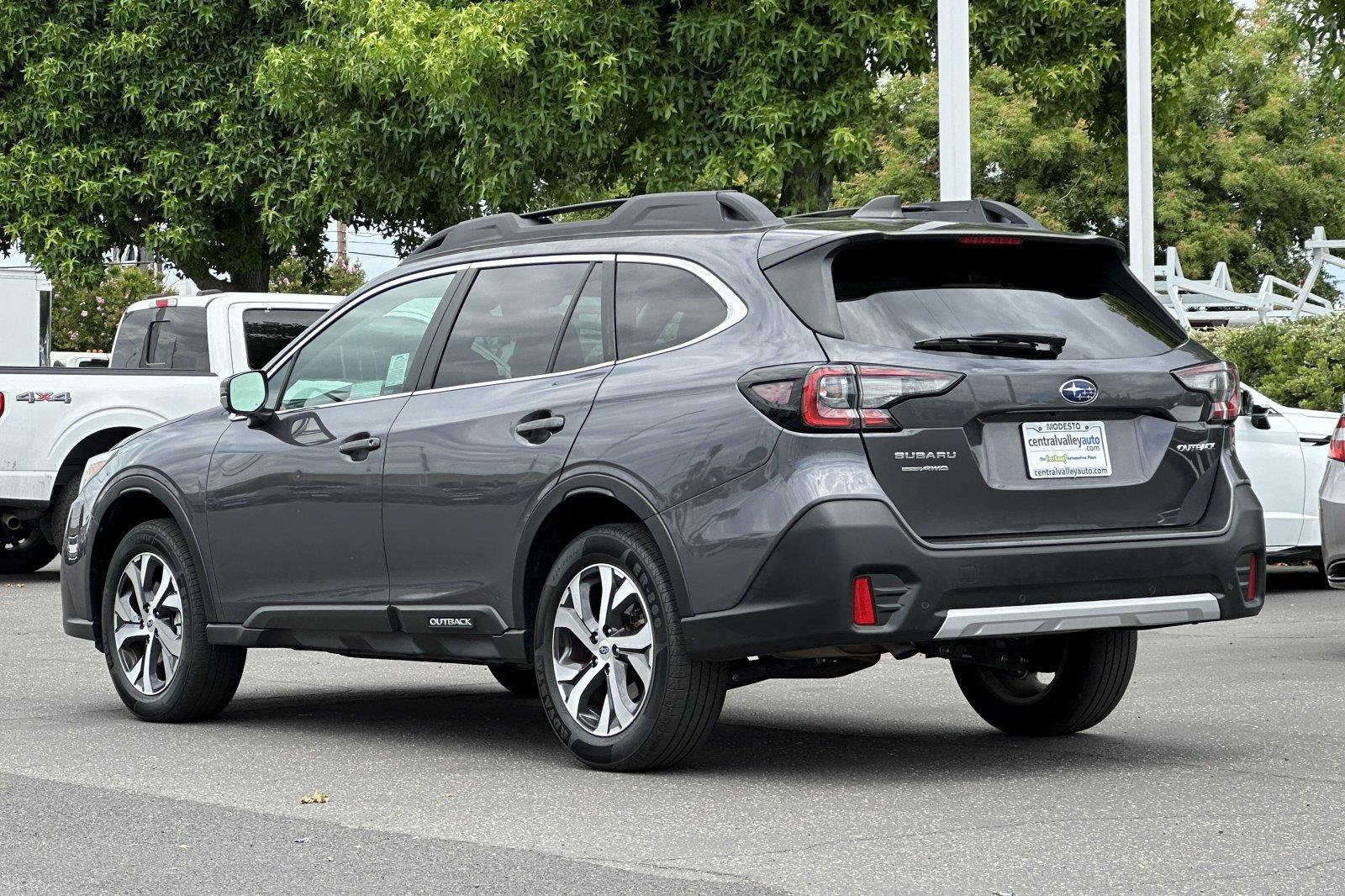 Used 2022 Subaru Outback Limited AWD/4WD image 6