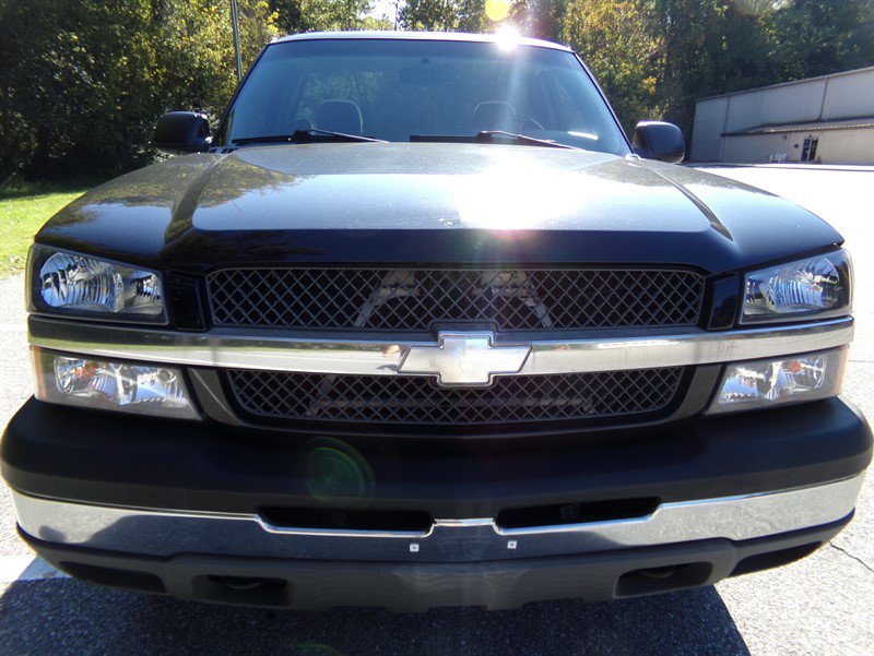 Used 2003 Chevrolet Silverado 1500 LS w/ Suspension Package, Off-Road AWD/4WD image 3