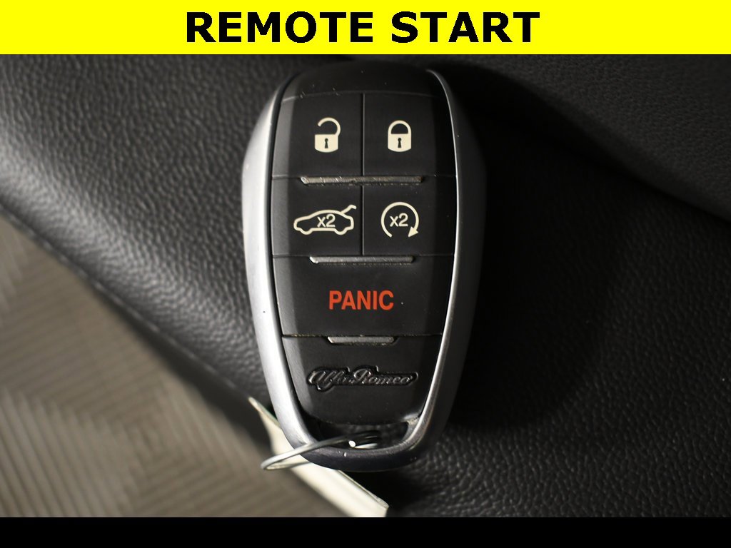 Used 2022 Alfa Romeo Stelvio Ti image 9