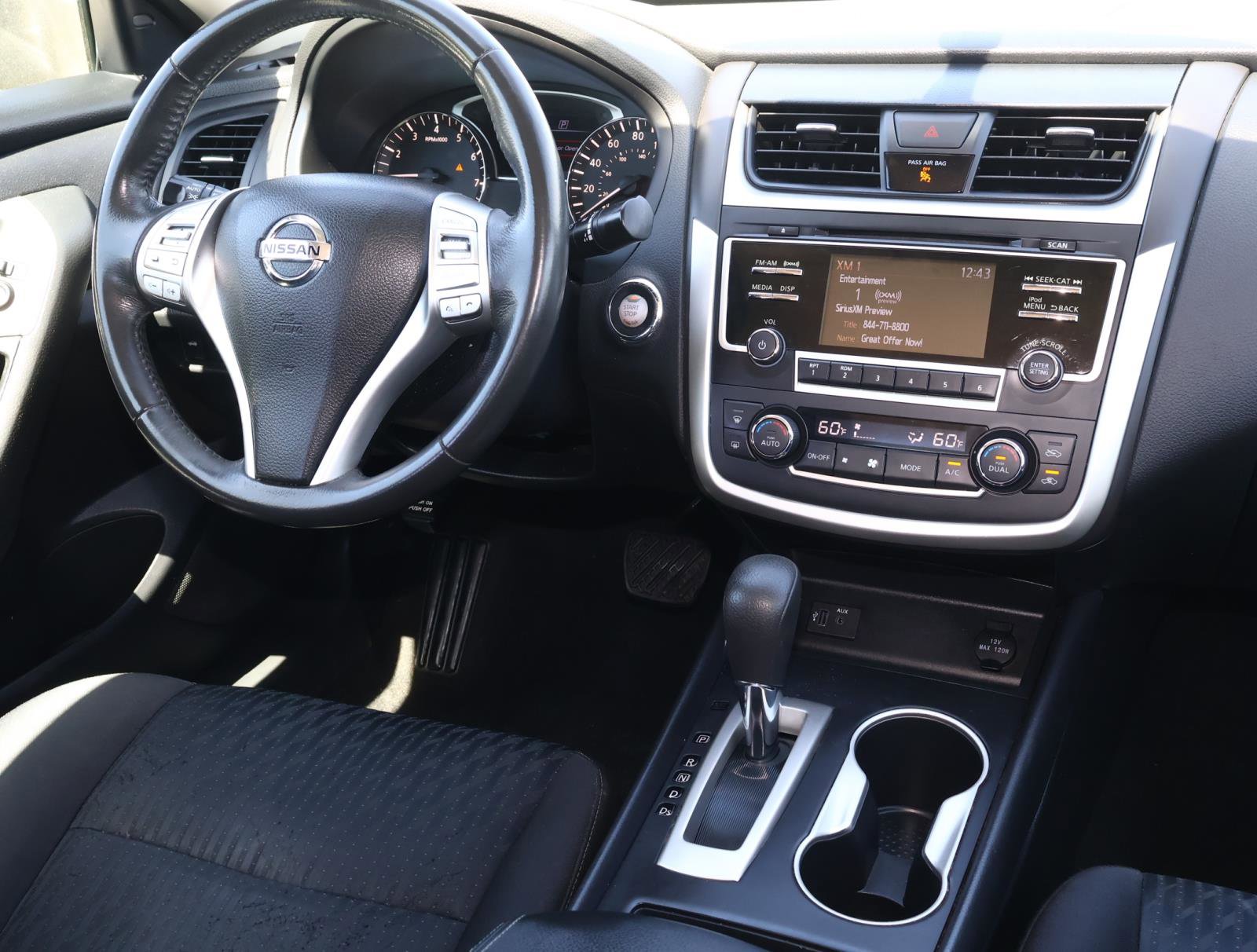 Used 2017 Nissan Altima 2.5 SV image 9