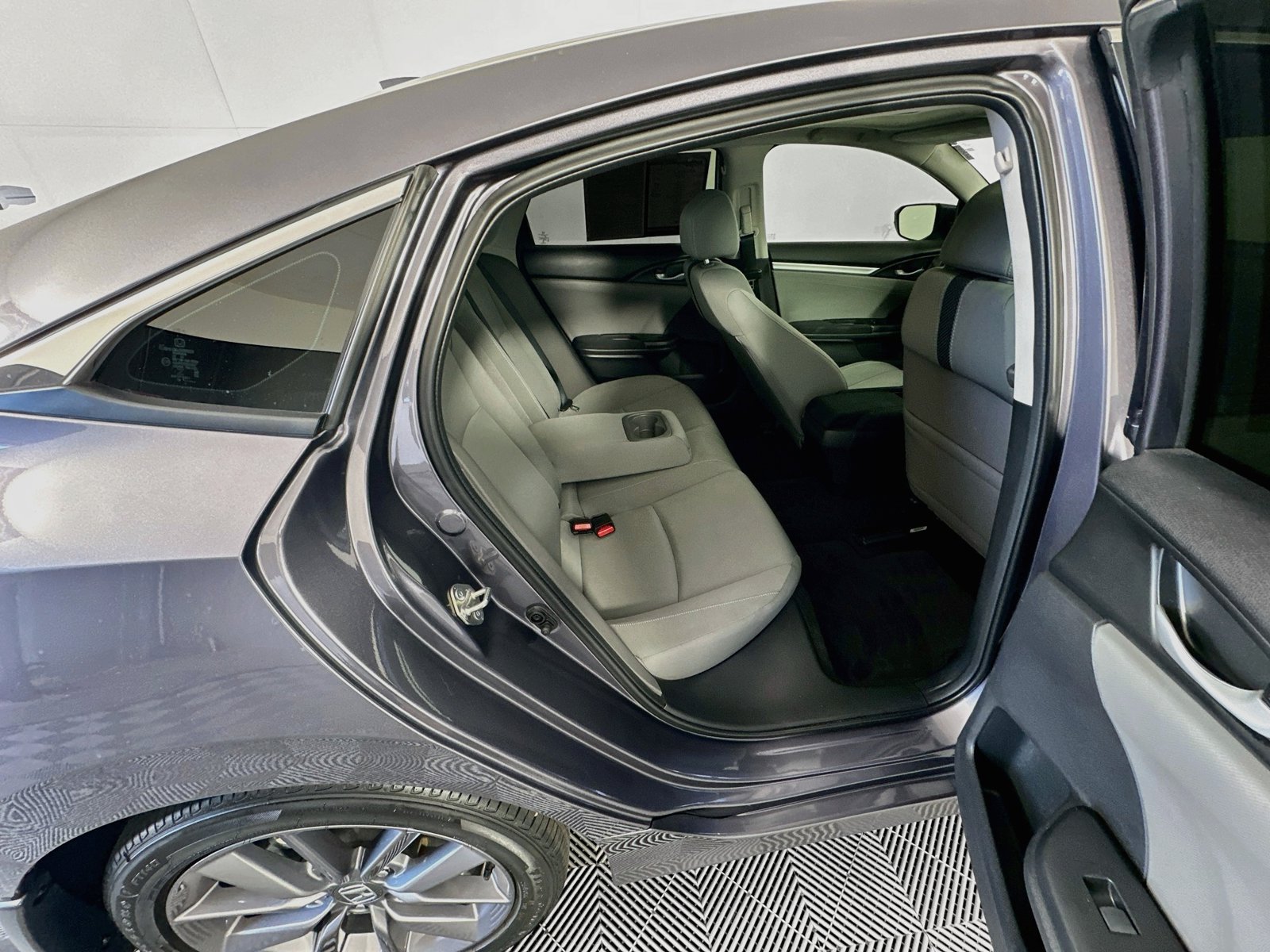 Used 2020 Honda Civic EX image 26