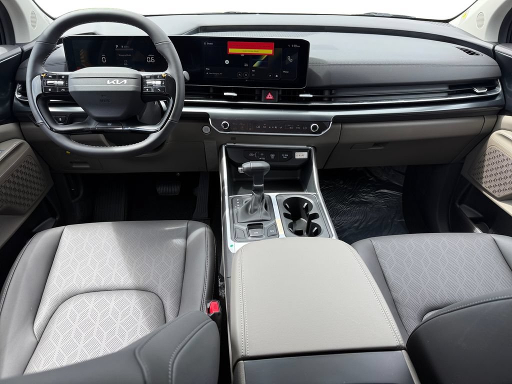 New 2027 Kia Carnival FWD image 10