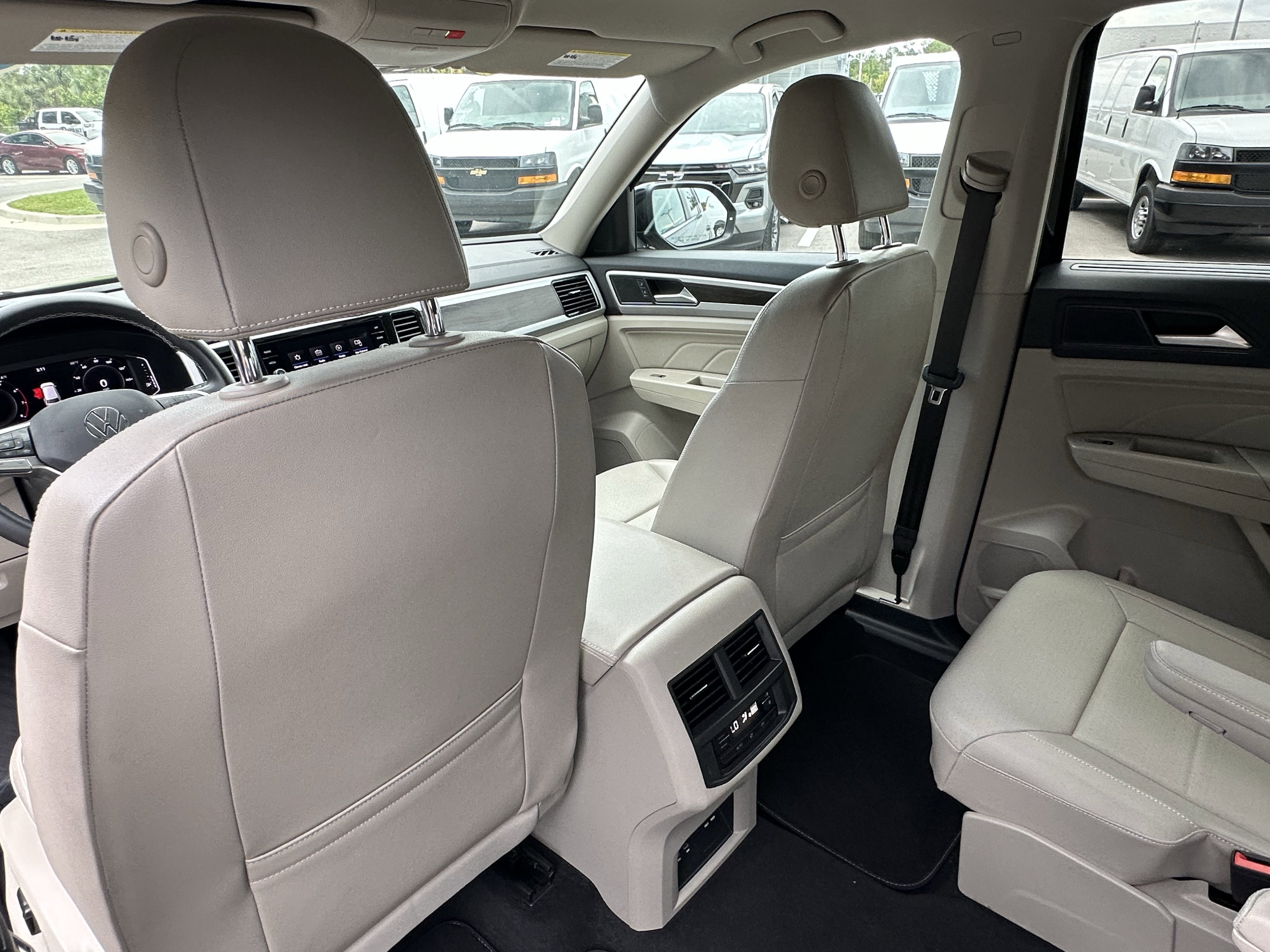 Used 2022 Volkswagen Atlas SE w/ Black Wheel Package image 36