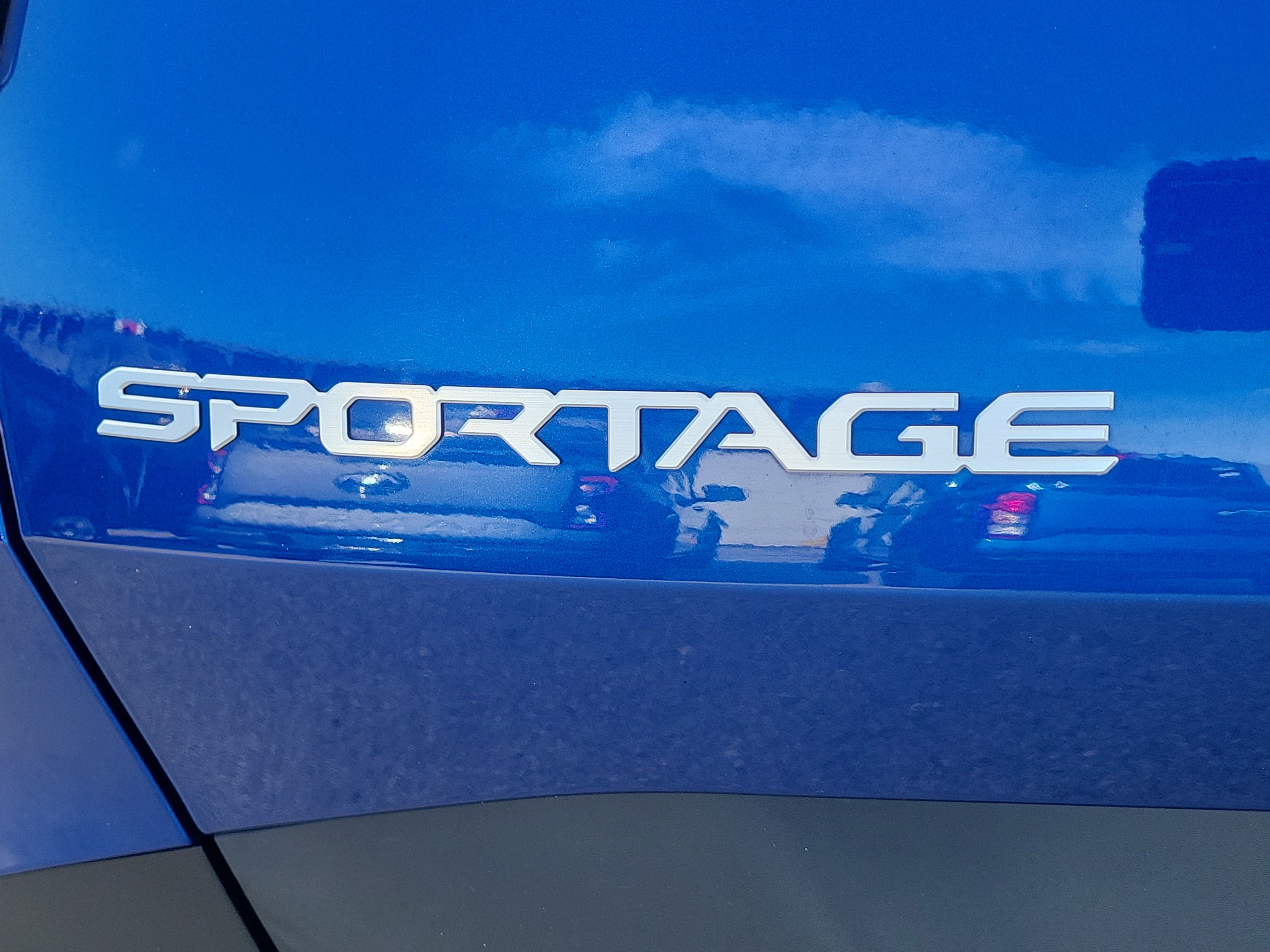 Used 2023 Kia Sportage EX FWD image 11