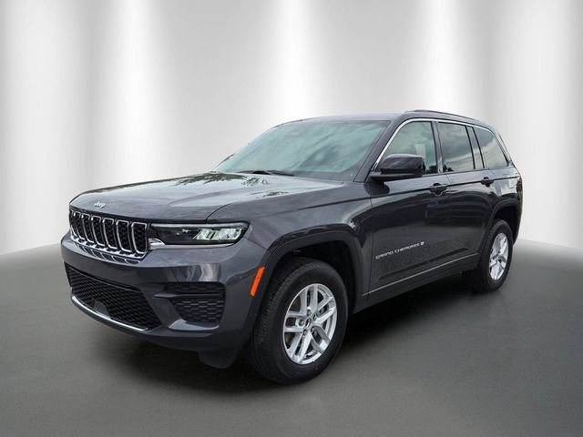 New 2026 Jeep Grand Cherokee Laredo X RWD image 2