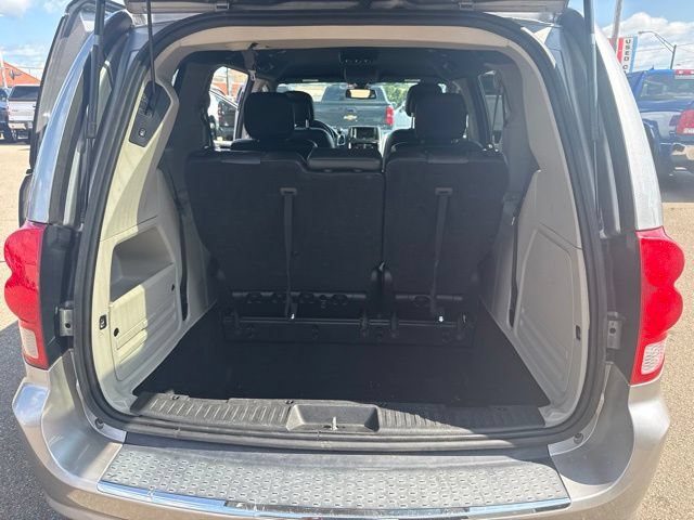Used 2019 Dodge Grand Caravan SXT FWD image 12